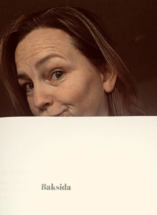 Boken skickad till illustratören! Så sjukt pirrigt!