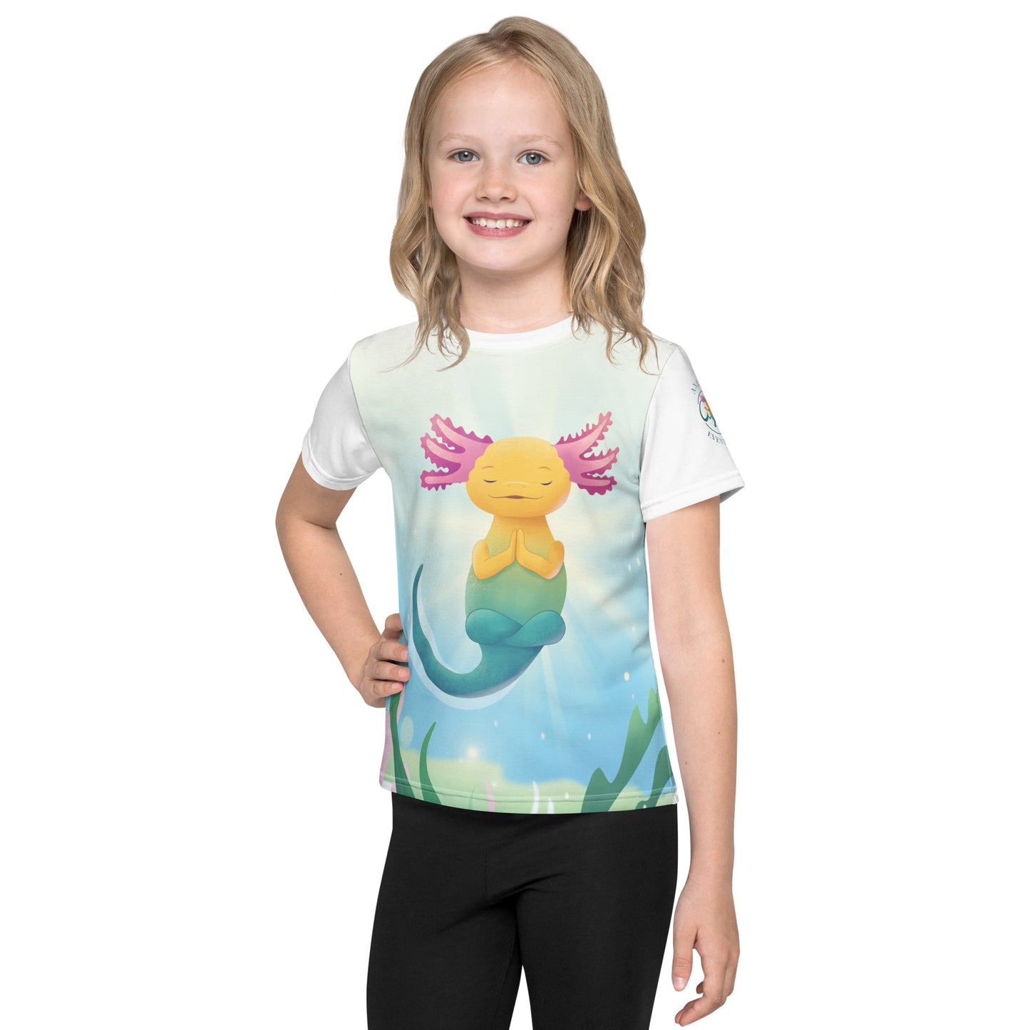 "Axis blir lugn" T-shirt för barn 2-8år, med helt tryck på framsidan samt rundad hals, vit rygg och ärm.